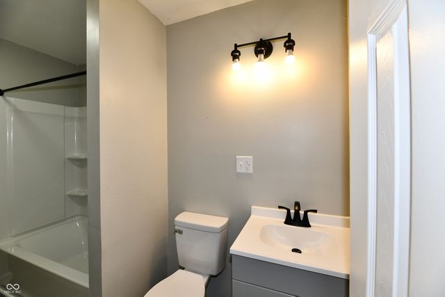 3550 Eisenhower Drive, Indianapolis, IN 46224