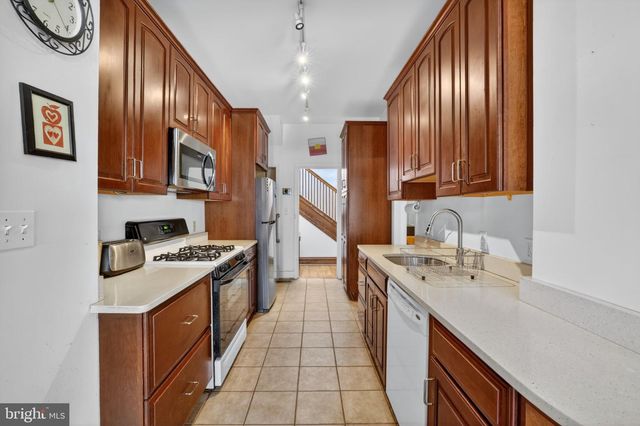 1212 C ST NE, Washington, DC 20002