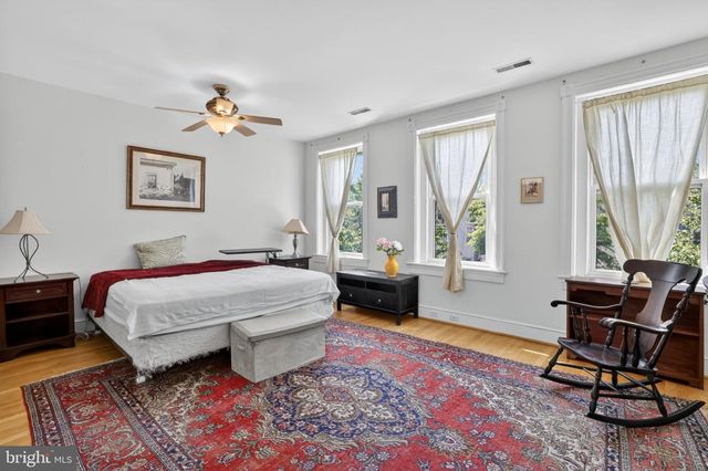1212 C ST NE, Washington, DC 20002