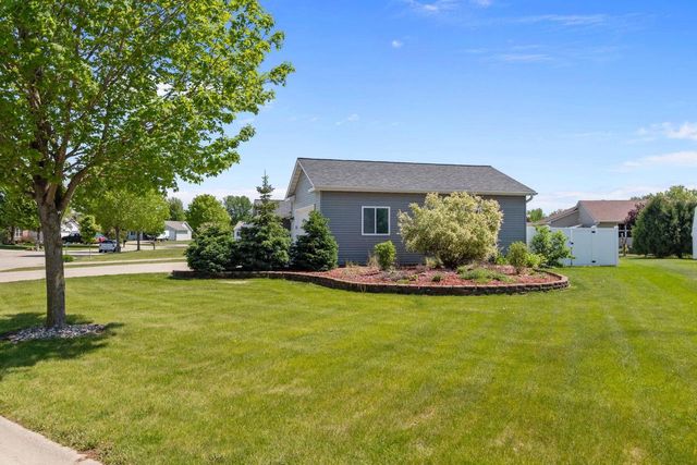 N1723 CHESAPEAKE COURT, Greenville, WI 54942