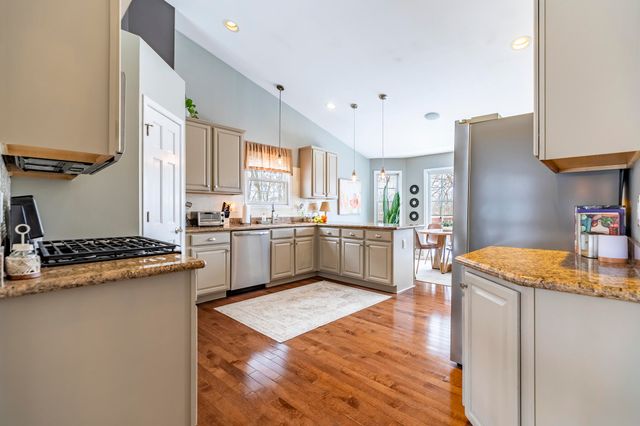 17 Browning Lane, Valparaiso, IN 46383