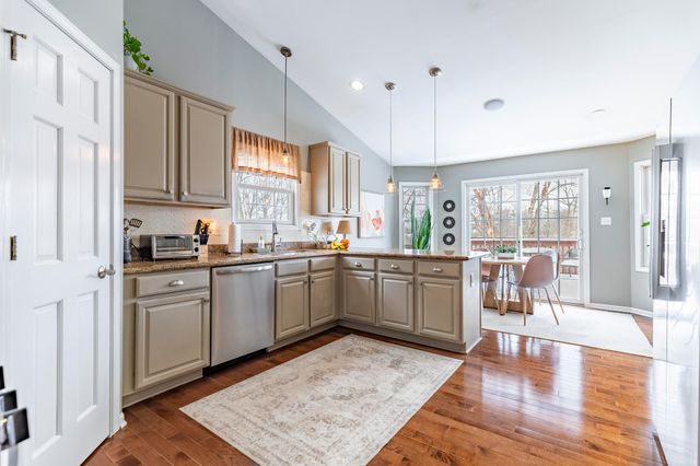 17 Browning Lane, Valparaiso, IN 46383