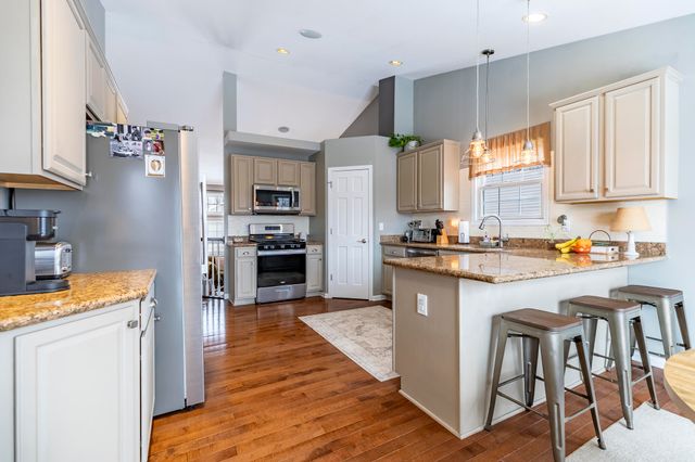 17 Browning Lane, Valparaiso, IN 46383