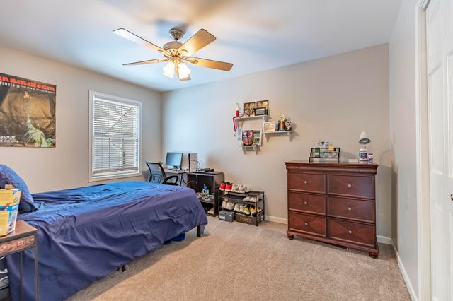 17 Browning Lane, Valparaiso, IN 46383