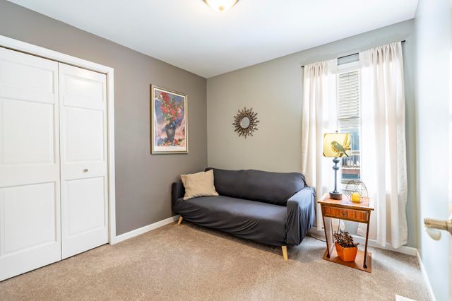 17 Browning Lane, Valparaiso, IN 46383