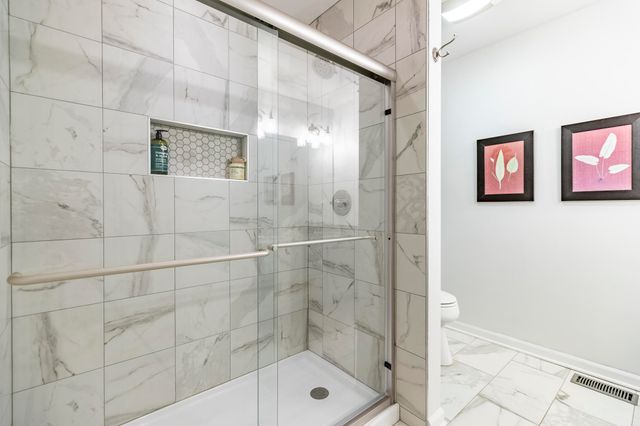 17 Browning Lane, Valparaiso, IN 46383