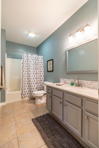 17 Browning Lane, Valparaiso, IN 46383