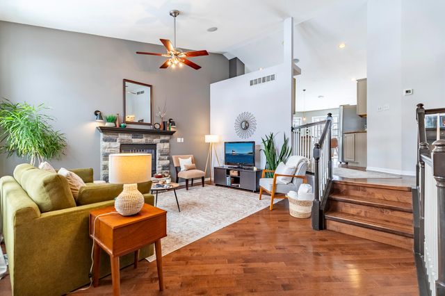 17 Browning Lane, Valparaiso, IN 46383