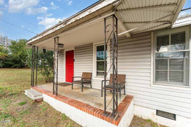 330 E Stallings Street, Clayton, NC 27520