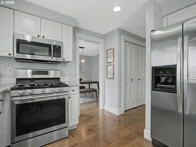 7008 Se STELLA Ct, Hillsboro, OR 97123
