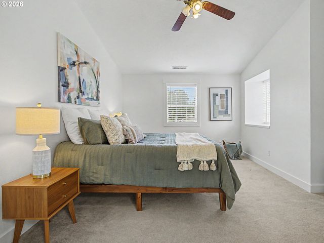 7008 Se STELLA Ct, Hillsboro, OR 97123
