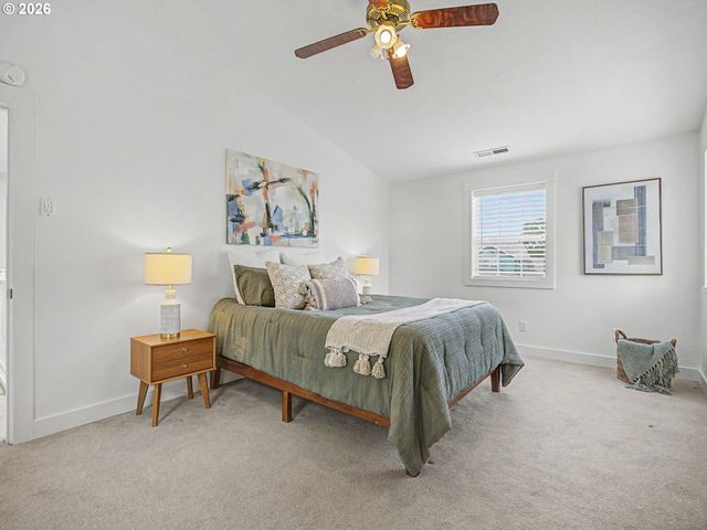 7008 Se STELLA Ct, Hillsboro, OR 97123