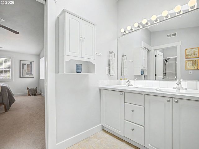 7008 Se STELLA Ct, Hillsboro, OR 97123