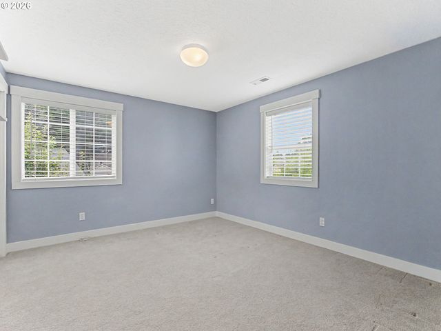 7008 Se STELLA Ct, Hillsboro, OR 97123