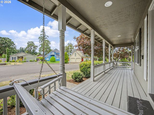 7008 Se STELLA Ct, Hillsboro, OR 97123