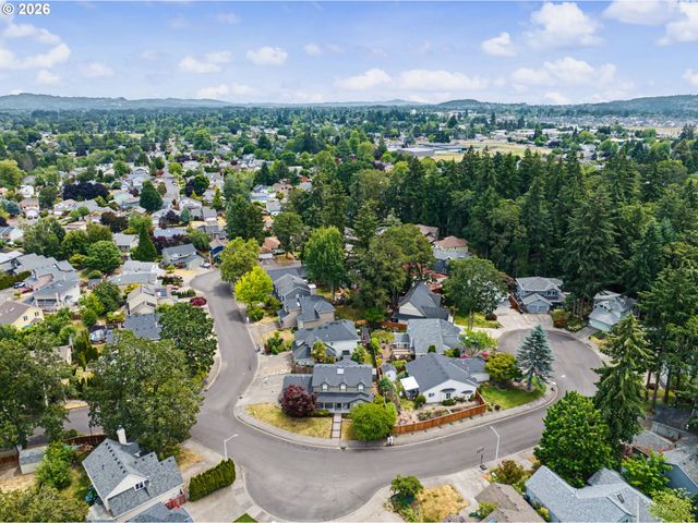 7008 Se STELLA Ct, Hillsboro, OR 97123