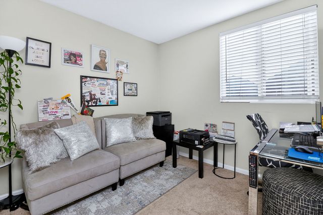 668 Four Seasons Boulevard, Aurora, IL 60504