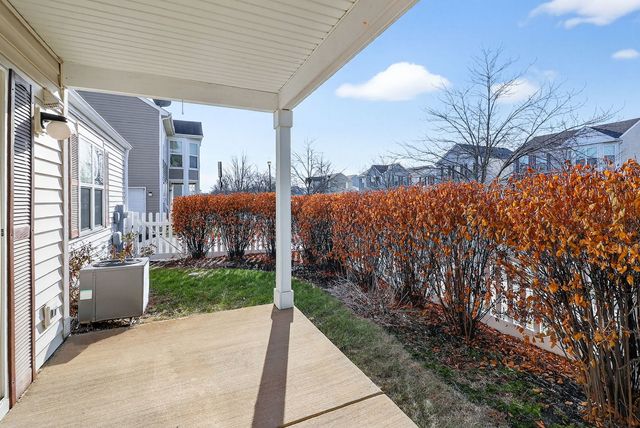 668 Four Seasons Boulevard, Aurora, IL 60504