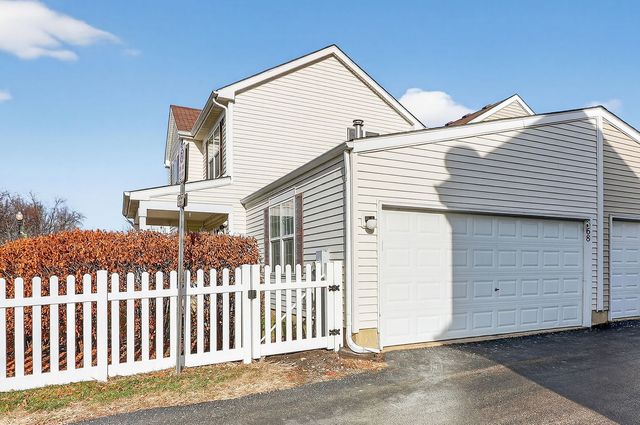 668 Four Seasons Boulevard, Aurora, IL 60504