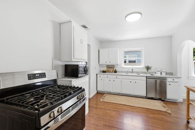 1828 Larkin Way, Sacramento, CA 95818