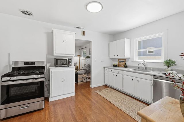 1828 Larkin Way, Sacramento, CA 95818