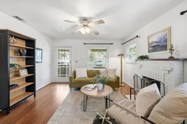 1828 Larkin Way, Sacramento, CA 95818