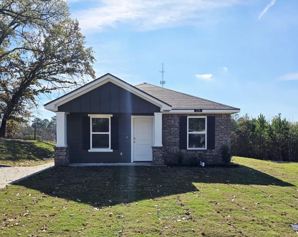 276 Omaha St., Gladewater, TX 75647