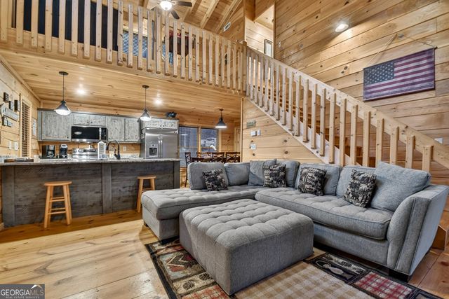 416 N Dustin Drive, Ellijay, GA 30540