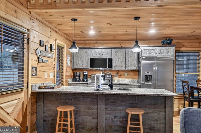 416 N Dustin Drive, Ellijay, GA 30540