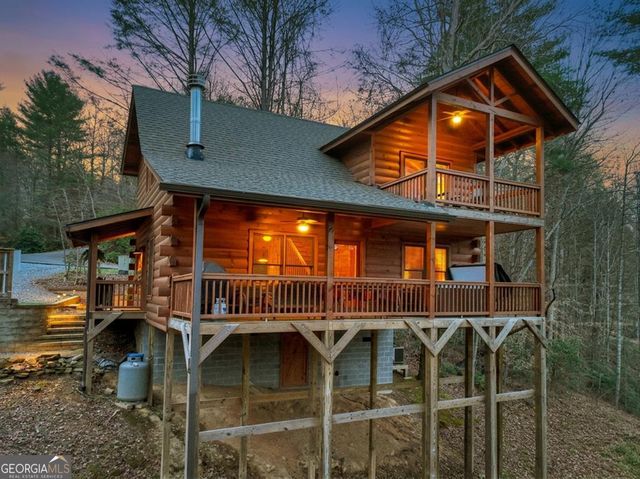 416 N Dustin Drive, Ellijay, GA 30540