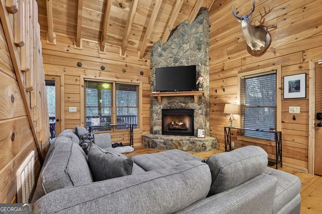 416 N Dustin Drive, Ellijay, GA 30540