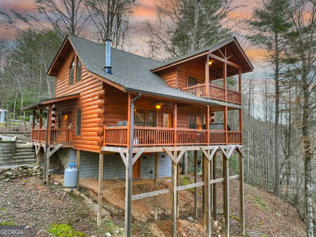 416 N Dustin Drive, Ellijay, GA 30540
