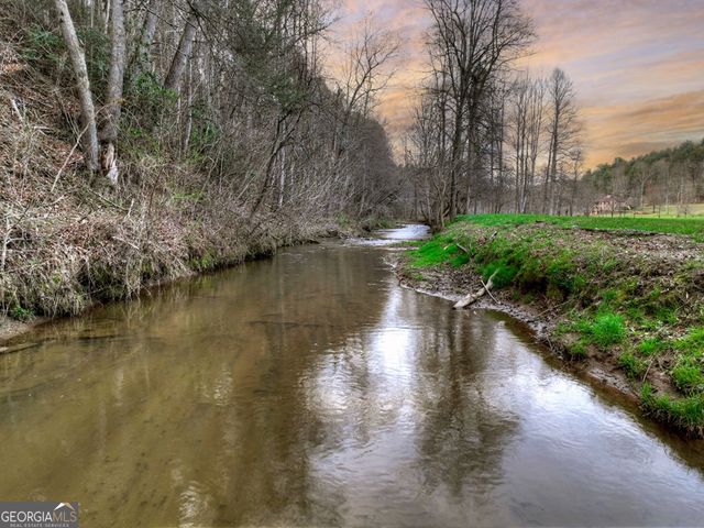 416 N Dustin Drive, Ellijay, GA 30540