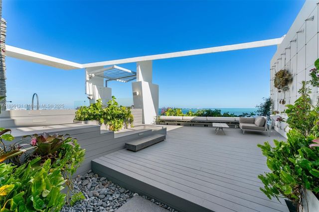 2627 S Bayshore Dr 3201, Miami, FL 33133