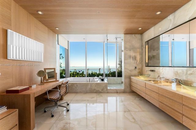 2627 S Bayshore Dr 3201, Miami, FL 33133