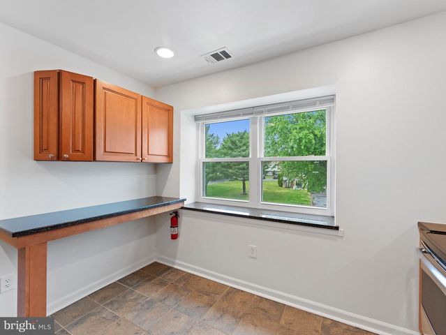 1809 SILVER CT, Hamilton, NJ 08690