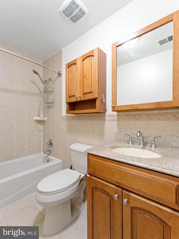 1809 SILVER CT, Hamilton, NJ 08690