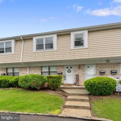 1809 SILVER CT, Hamilton, NJ 08690