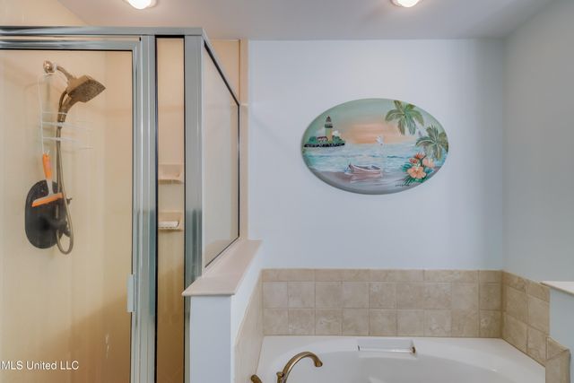 1200 Beach Drive, 1203, Gulfport, MS 39507