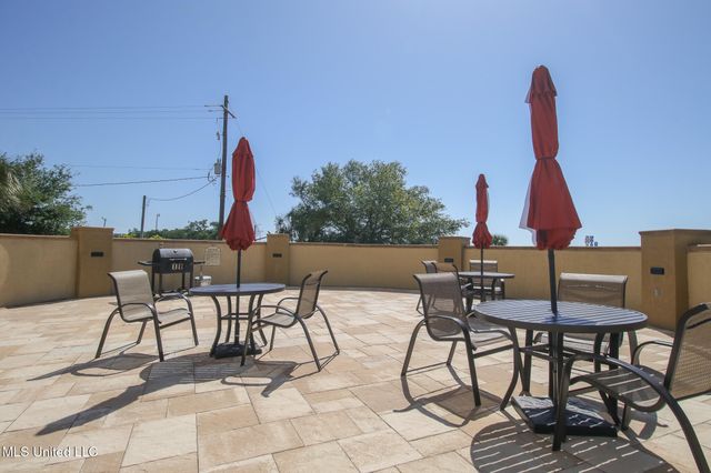 1200 Beach Drive, 1203, Gulfport, MS 39507