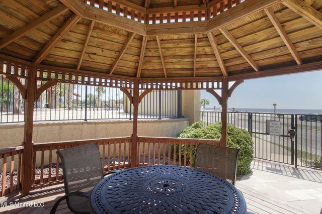 1200 Beach Drive, 1203, Gulfport, MS 39507