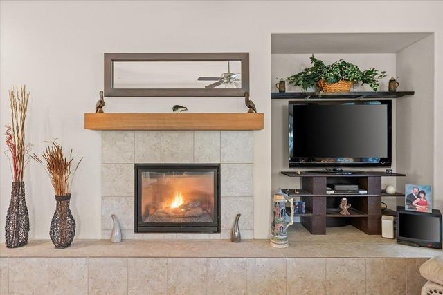 805 Freedom Point Way, Manteca, CA 95336