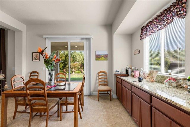 805 Freedom Point Way, Manteca, CA 95336