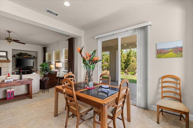 805 Freedom Point Way, Manteca, CA 95336