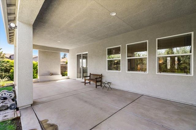 805 Freedom Point Way, Manteca, CA 95336