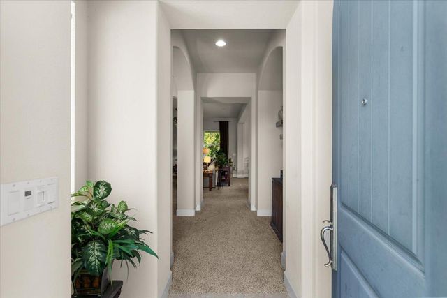 805 Freedom Point Way, Manteca, CA 95336