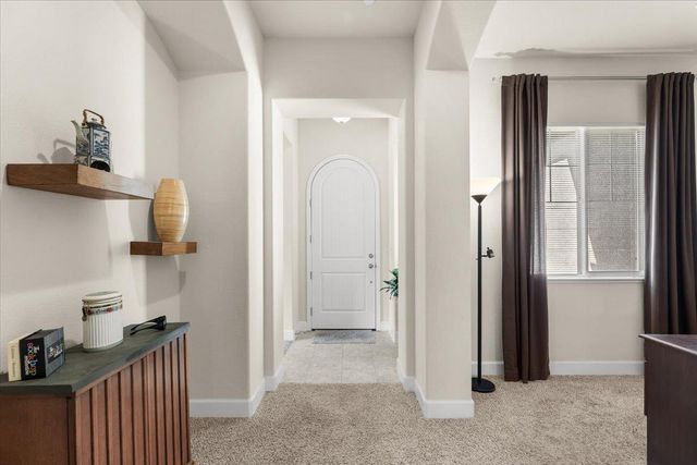 805 Freedom Point Way, Manteca, CA 95336
