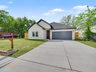 1006 E Allen Avenue, Fort Worth, TX 76104