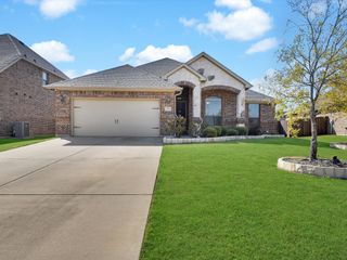 206 Brighton Court, Midlothian, TX 76065