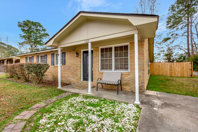 122 Longleaf Drive, Summerville, SC 29483